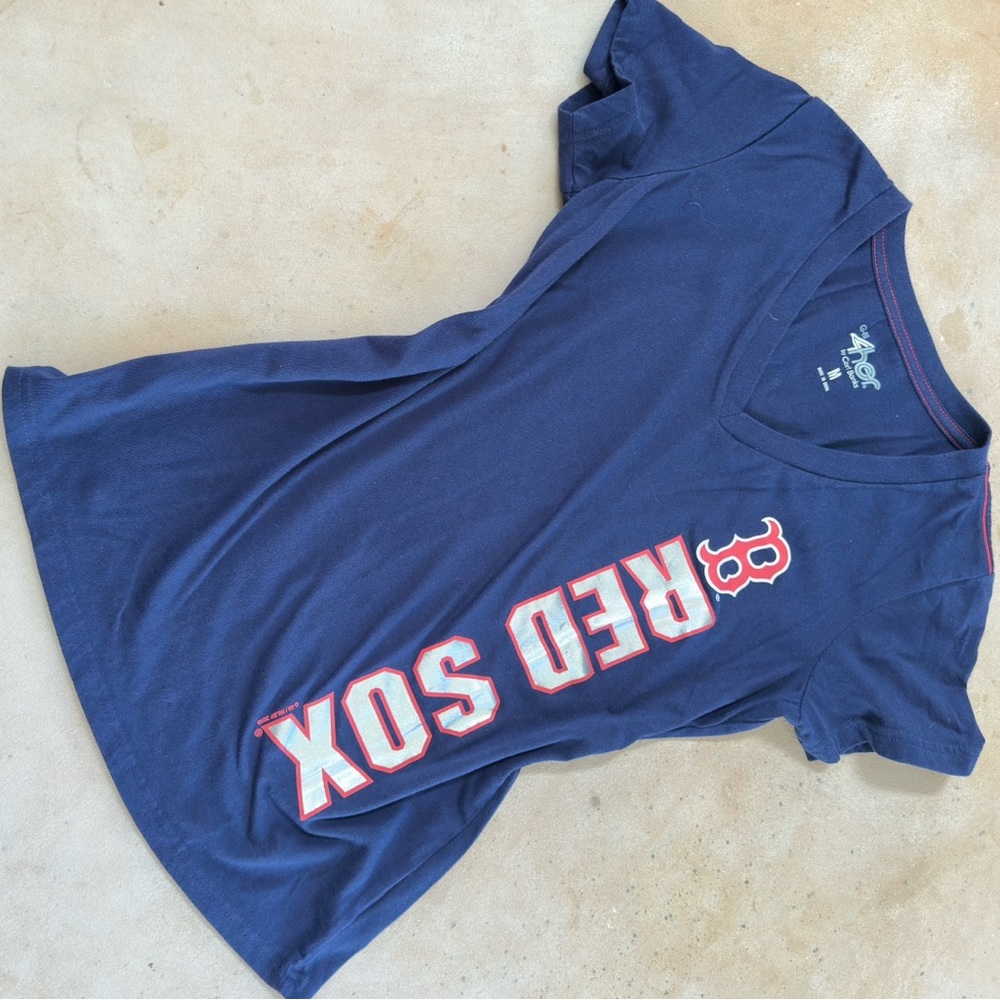 ⚾️❤️Cute Metallic 2018 Boston Red Sox V-Neck Tee - Navy, Red, Silver -Medium❤️⚾️
